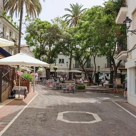 Pbella Deluxe Old Town